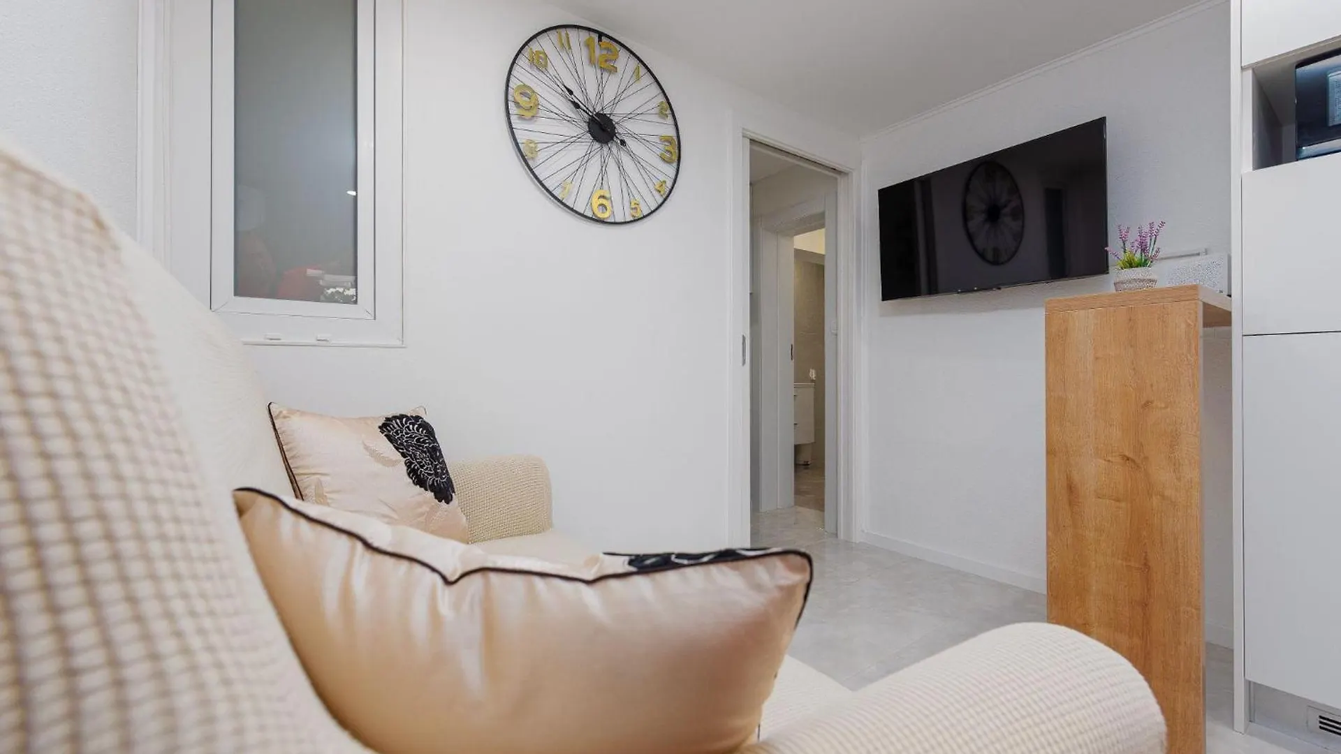 Apartment Belleza With Private Jacuzzi 0*, Zadar Croatia